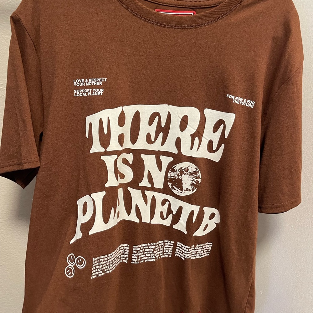 NWT NEVERWORN CHNGE OVERSIZED TEE